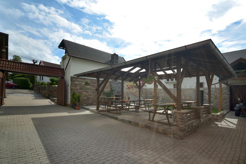 Pivovarsky Dvur Lipan Týn nad Vltavou Exterior foto